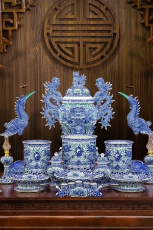 Bộ thờ Thanh Sắc Linh Ứng